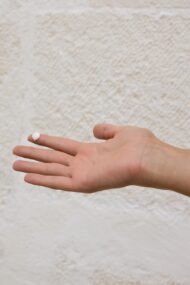 You’re so GL<em style="font-family:Gyst Italic">O</em>WLY - immagine 4